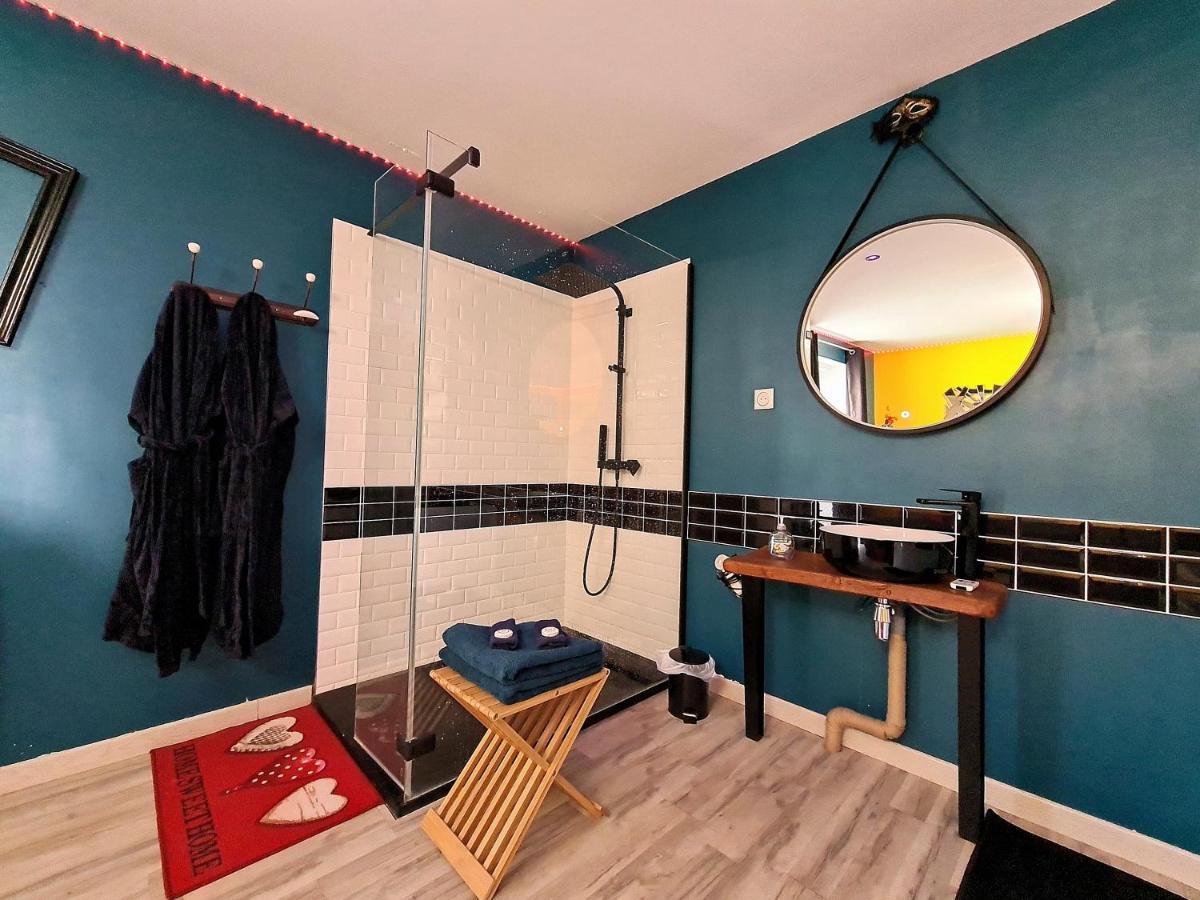 Nuit Insolite-Room Love Saint-Germain  Экстерьер фото